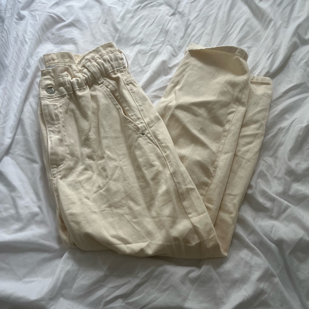 Womens Zara oversized / Baggy Paperbag jeans in cream